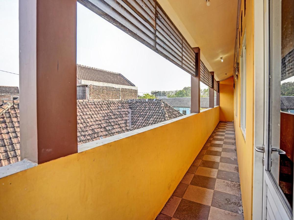 Spot On 91595 Sruni Syariah Gedangan Exterior foto