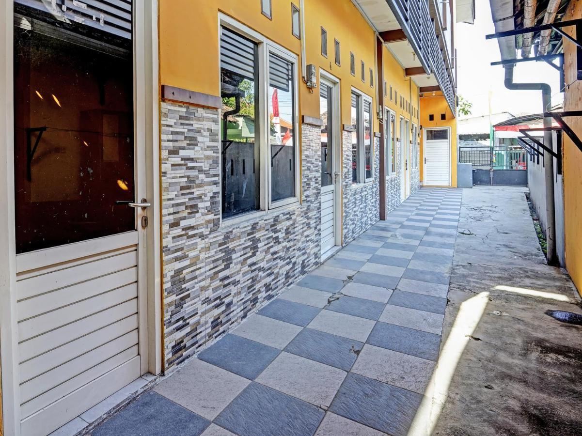Spot On 91595 Sruni Syariah Gedangan Exterior foto